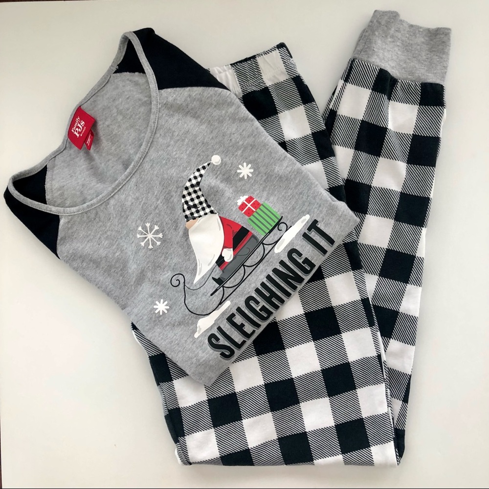 🌼 Family PJs Sleighing It Buffalo Plaid 2 Piece Pajama Set, S